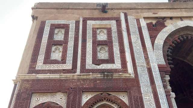 Intricate Stone Carvings at Qutb Minar Complex, Delhi