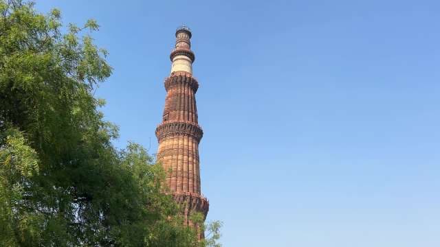Qutub Minar: Majestic Tower of Medieval Delhi