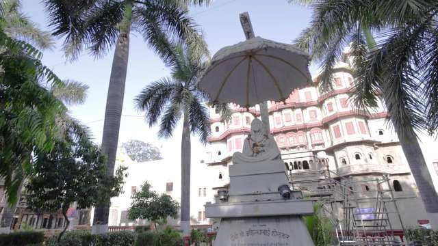Rajsaw Mandal: Statue of Ahilyabai Holkar at Rajwada Palace