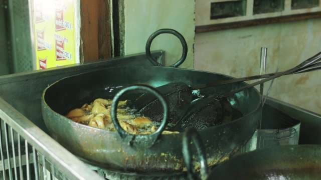 Street Food Deep Frying in Authentic Indian Kadhai