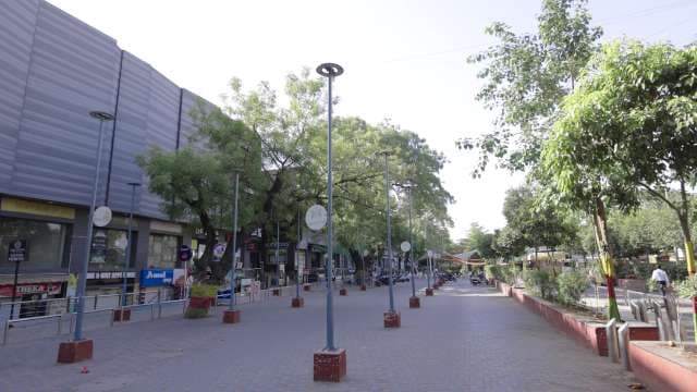 Modern Urban Pedestrian Walkway in Indian Smart City, Indore