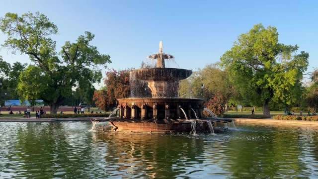 Majestic Central Park Fountain With Cascading Water Streams