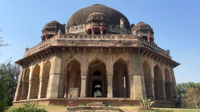 Exploring Muhammad Shah's Tomb in Lodi Gardens, Delhi