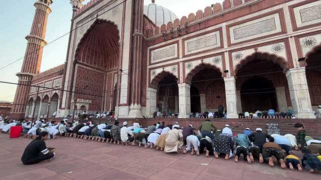 Worshippers Gather for Prayer at Jama Masjid Delhi
