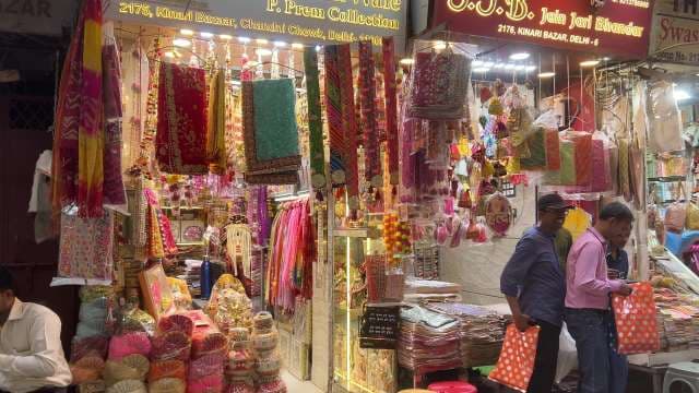 Colorful Wedding and Festive Shopping at Kinari Bazaar Delhi