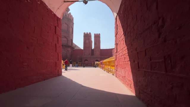 Exploring the Historic Red Fort Entrance in Delhi