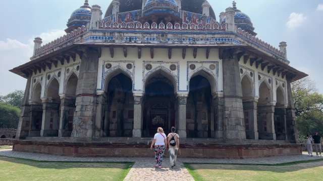 Exploring Historic Tombs at Lodi Gardens, New Delhi