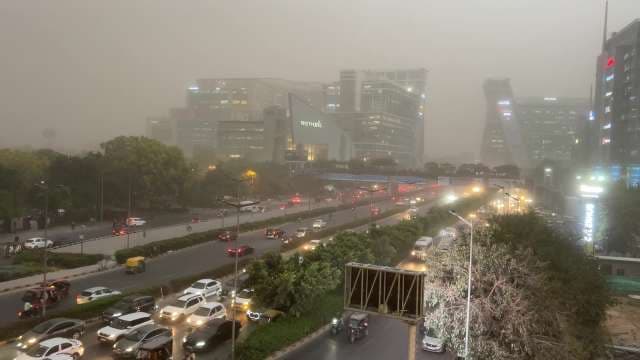 Massive Gurgaon Traffic Jam After Heavy Rainfall Hits Cyber Hub
