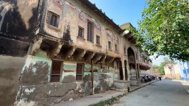 Exploring Ornate Frescoed Haveli Architecture in Rajasthan, India