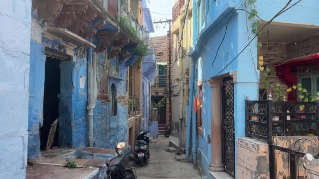 Wandering the Iconic Blue Lanes of Jodhpur, India