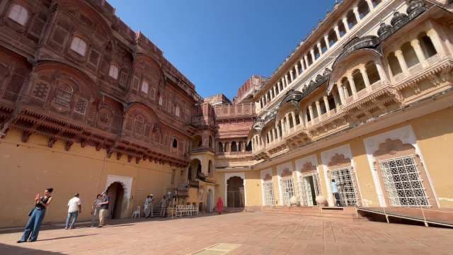 Exploring Amer Fort's Majestic Courtyard in Jaipur, India
