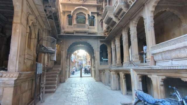 Exploring the Ancient Streets of Jaisalmer Fort, Rajasthan