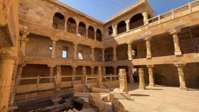 Exploring Jaisalmer Haveli: Majestic Ancient Indian Palace Architecture