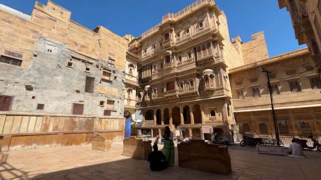 Exploring the Majestic Golden Fort of Jaisalmer