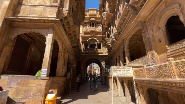 Exploring the Golden Alleys of Jaisalmer Fort in Rajasthan