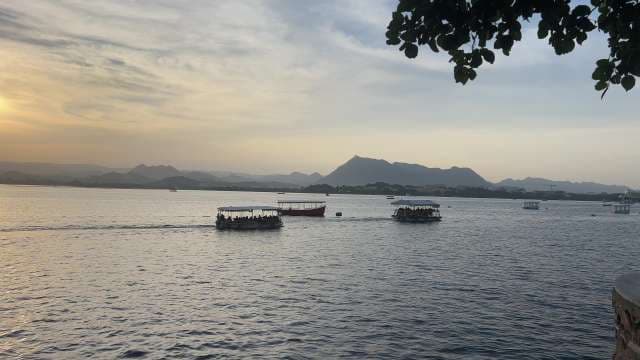 Scenic Sunset Boat Ride on Lake Pichola, Udaipur