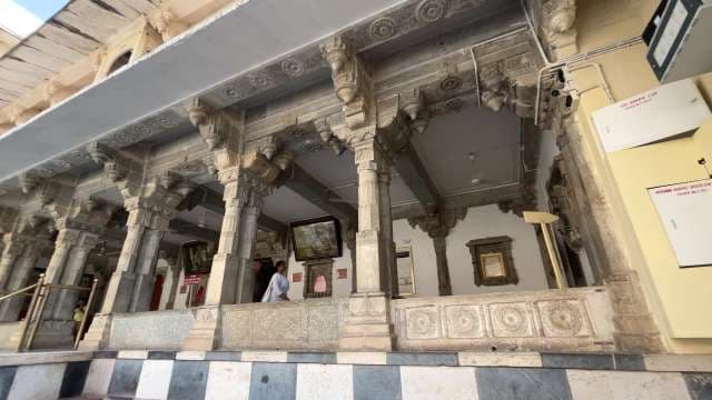 Exploring the Architectural Marvel of Madan Mahal Museum Pillars