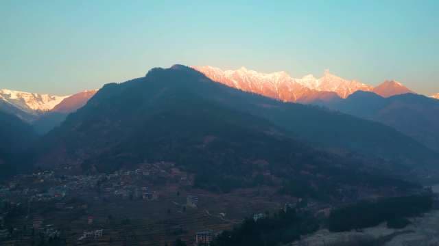Stunning Manali Mountains Sunset with Alpenglow on Snow Peaks