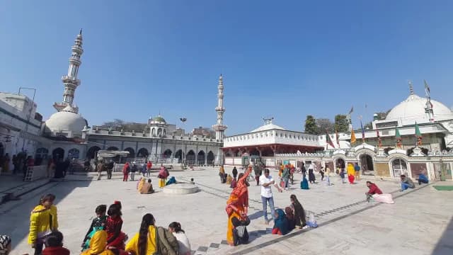 People Visiting the Historic Bu Ali Shah Qalandar Dargah_Panipat, Haryana